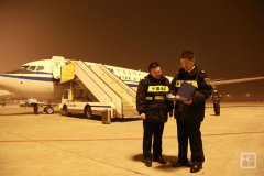 復(fù)制自貿(mào)區(qū)創(chuàng)新制度 首架融資租賃飛機(jī)落地綜保區(qū)